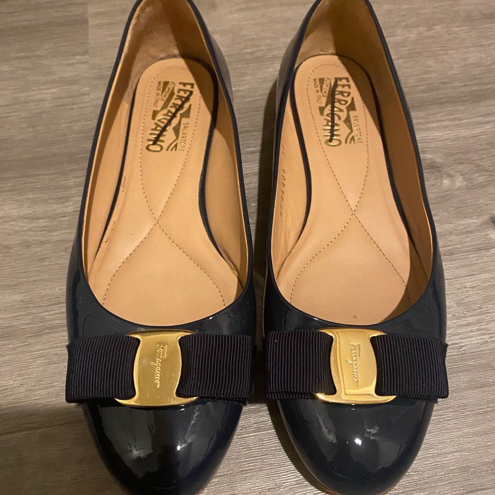 Salvatore Ferragamo Varina Blue Patent Leather Ballet Flats 7.5B